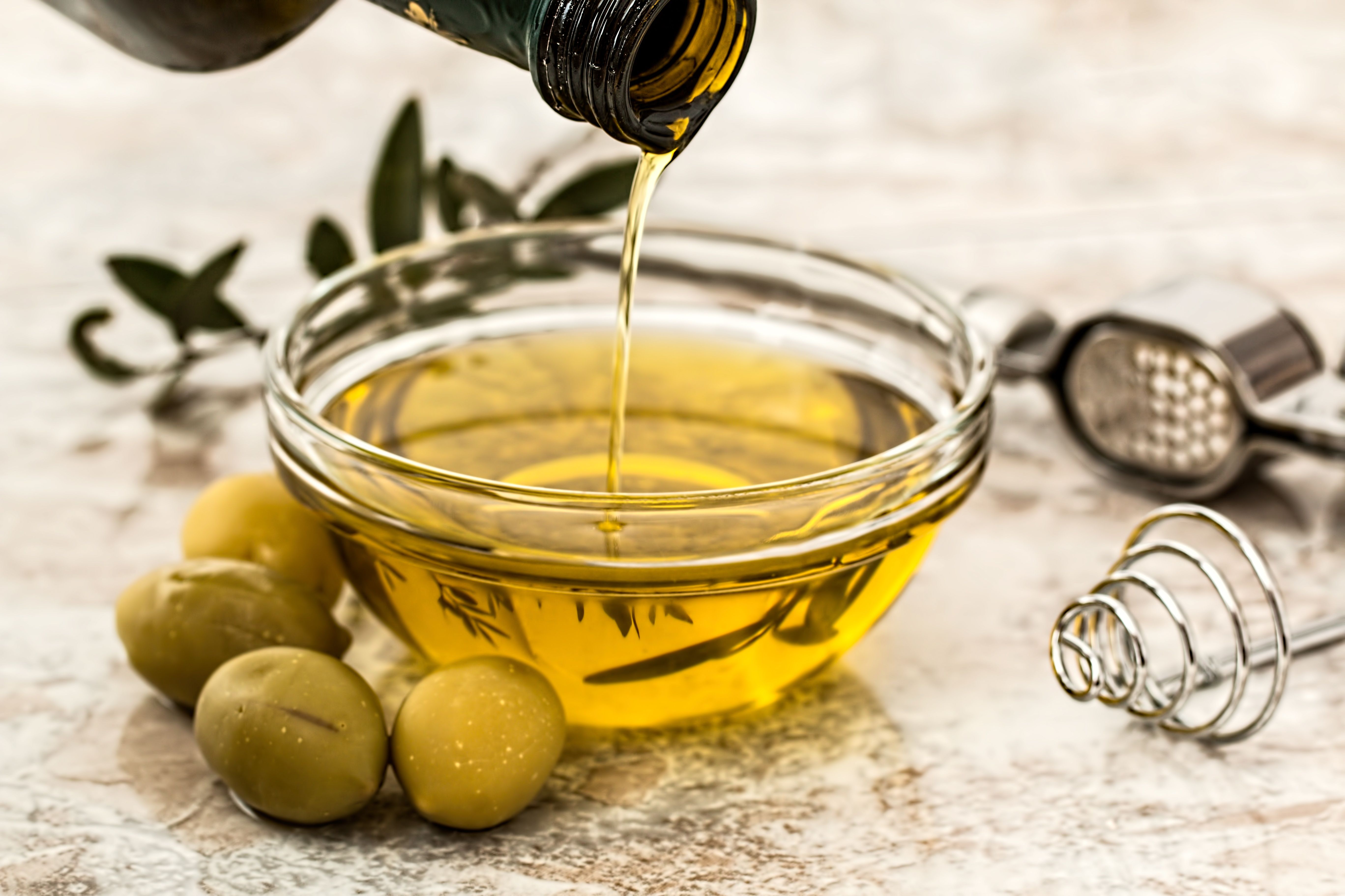 image-of-oils-to-illustrate-blog-post-on-food-lipid-oxidation-and-health